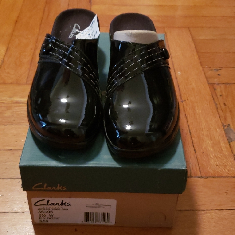 Clarks clog